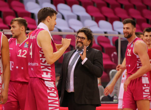 一名速度快 一名速度快