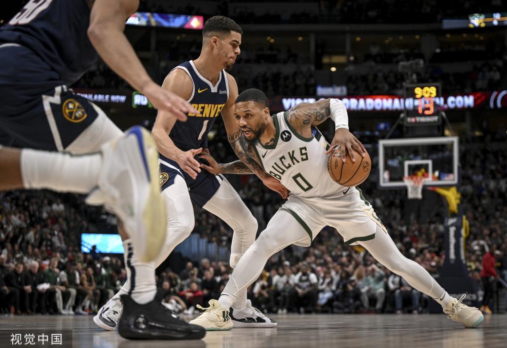 他在场上的 他在场上的