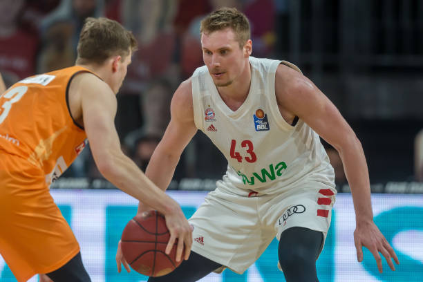 体坛名场面丨足坛十大终极遗憾，哪个是你的意难平？是国足，是球星，还是其他球队.